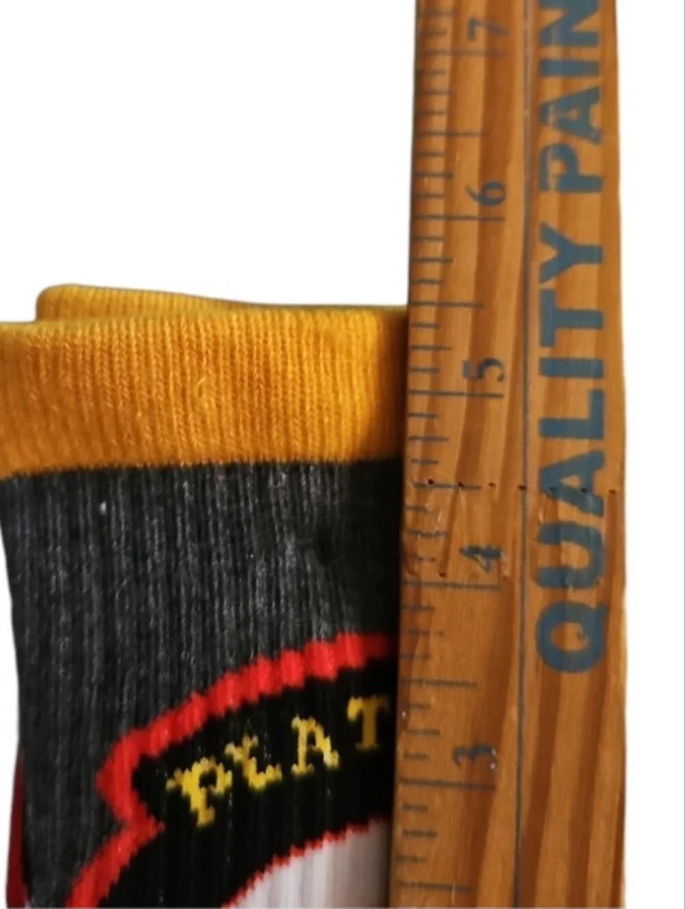 Harry Potter Platform 9 3/4 Crew Socks Women 9-11 NWT Hogwarts Thick Knit